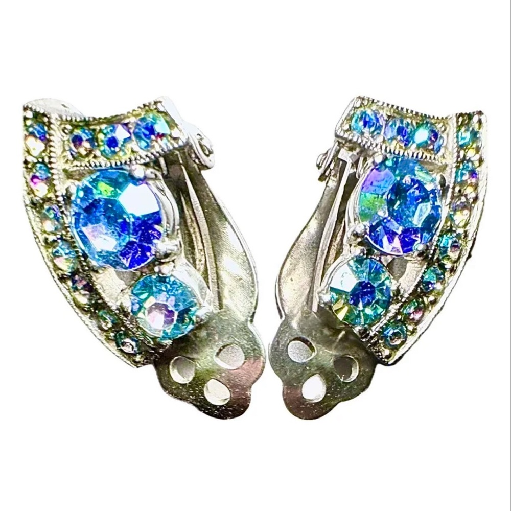 Schiaparelli vintage  earrings w/ aurora borealis & iridescent  crystals 50s